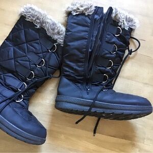 Paola Black cozy waterproof winter boots sz 8